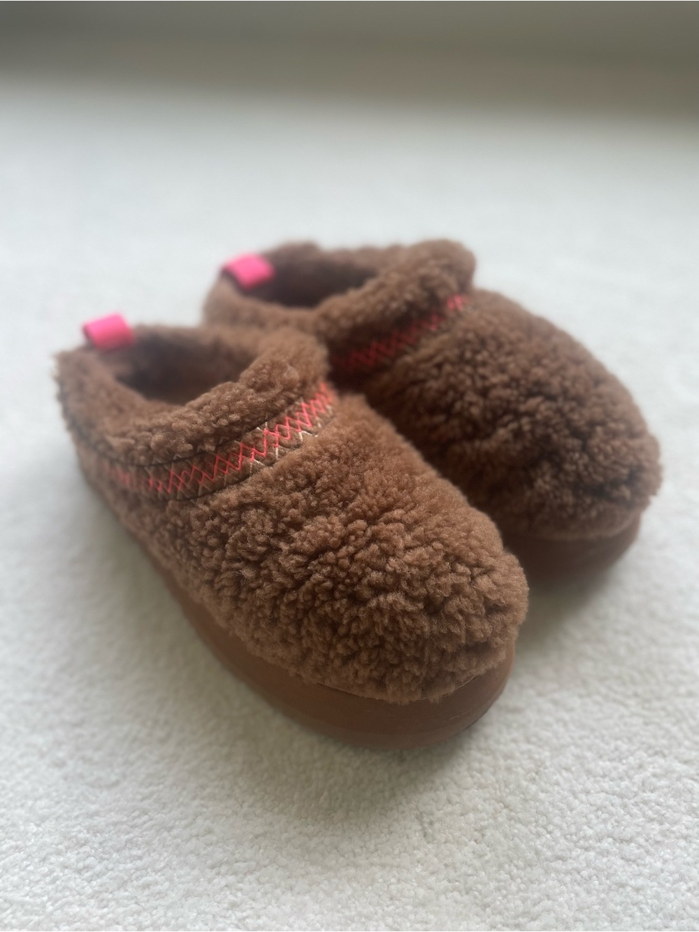 Ugg Taz Braid chestnut slipper size 8 platform